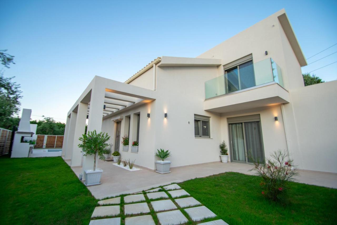 Mandi & Jani Villa *